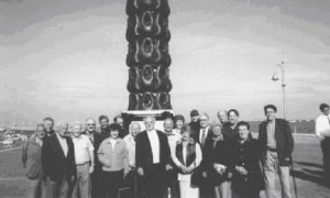 Desmond Brannigan (center) with members of hobblers’ families